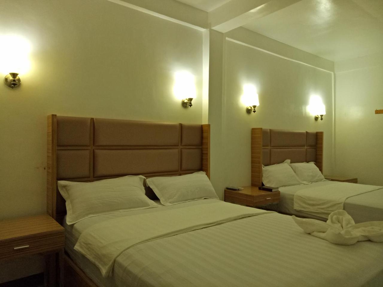 Meaco Hotel - Anilao Мабини Экстерьер фото