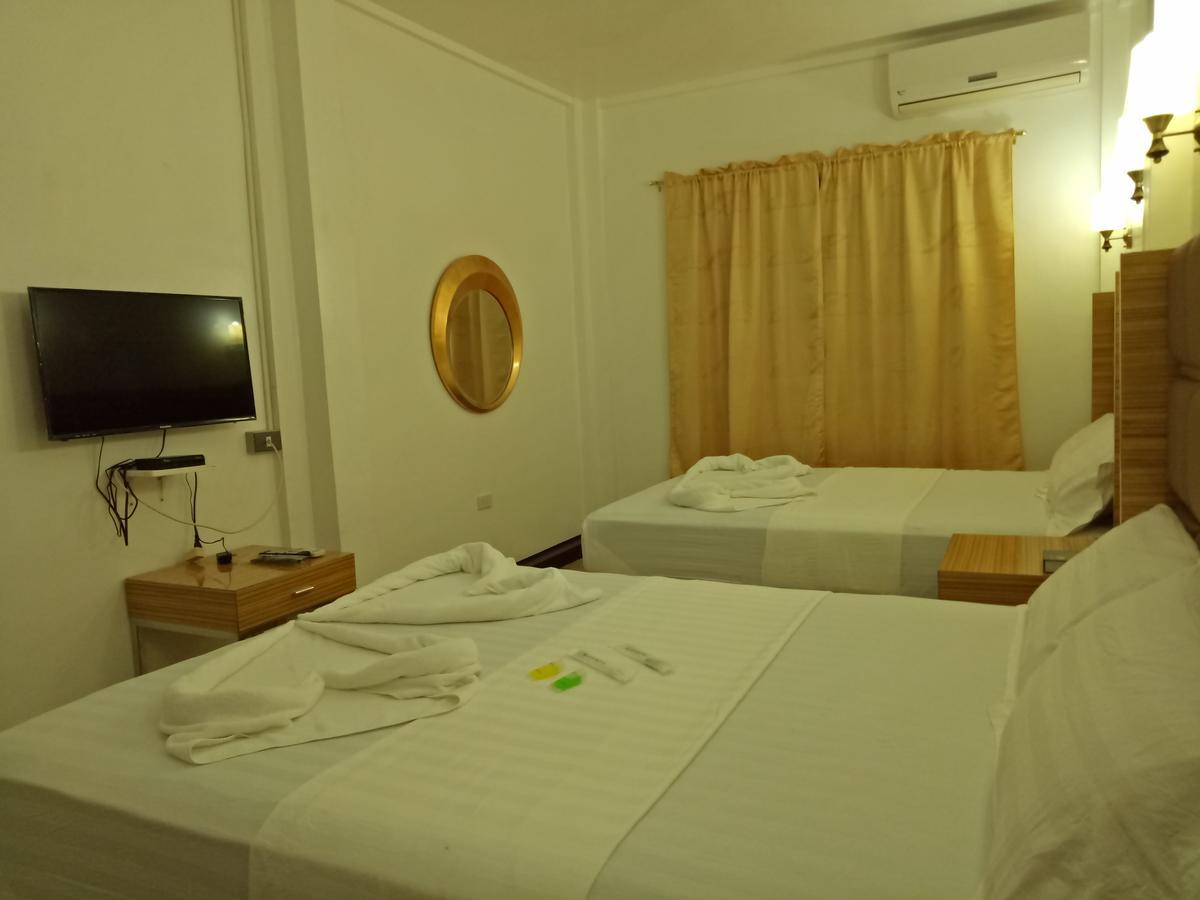 Meaco Hotel - Anilao Мабини Экстерьер фото