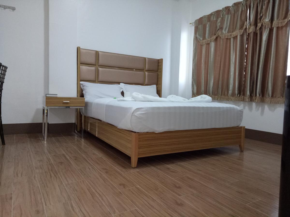 Meaco Hotel - Anilao Мабини Экстерьер фото